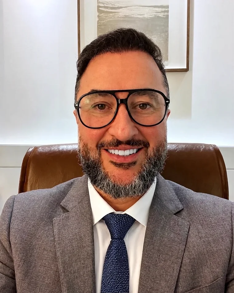 Dr. Amilton Silva Jr., neurologista e neurocirurgião